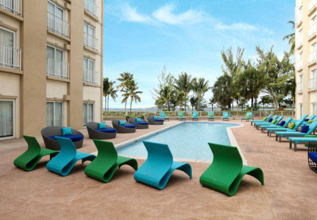 Courtyard By Marriott Nassau Downtown/Junkanoo Beach Exteriér fotografie