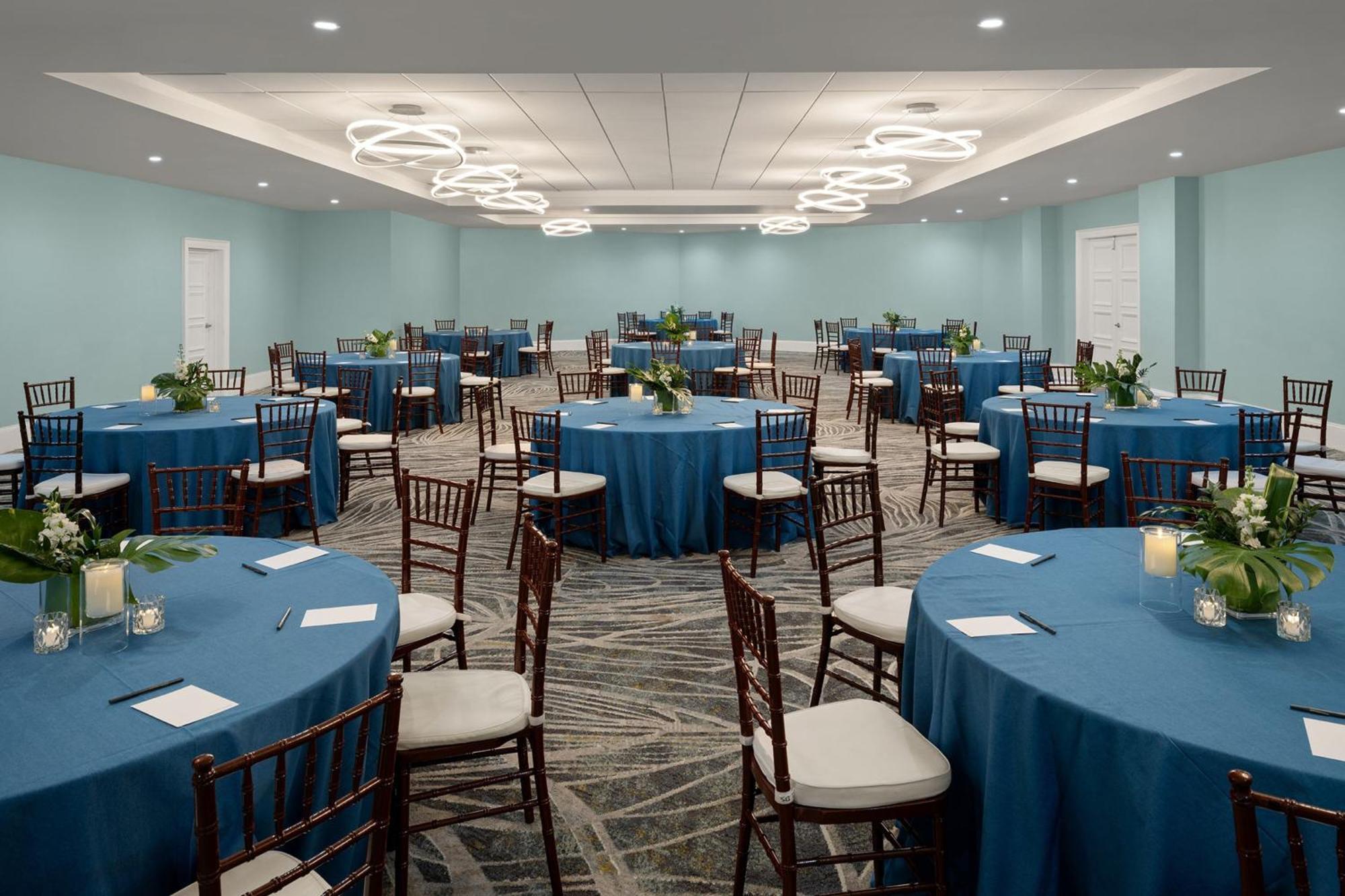 Courtyard By Marriott Nassau Downtown/Junkanoo Beach Exteriér fotografie